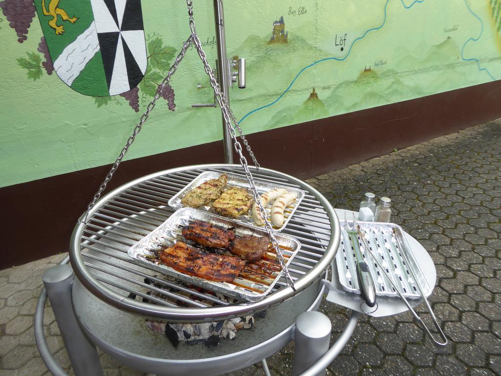 Ferienwohnungen Im Moseltal Loef Luaran gambar